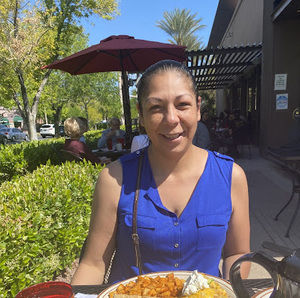 Meet your Posher, Desiree